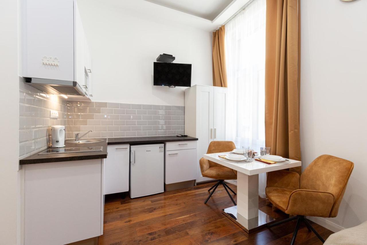 Holidays Apartament *