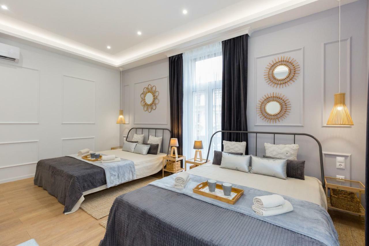 Apartament Holidays *